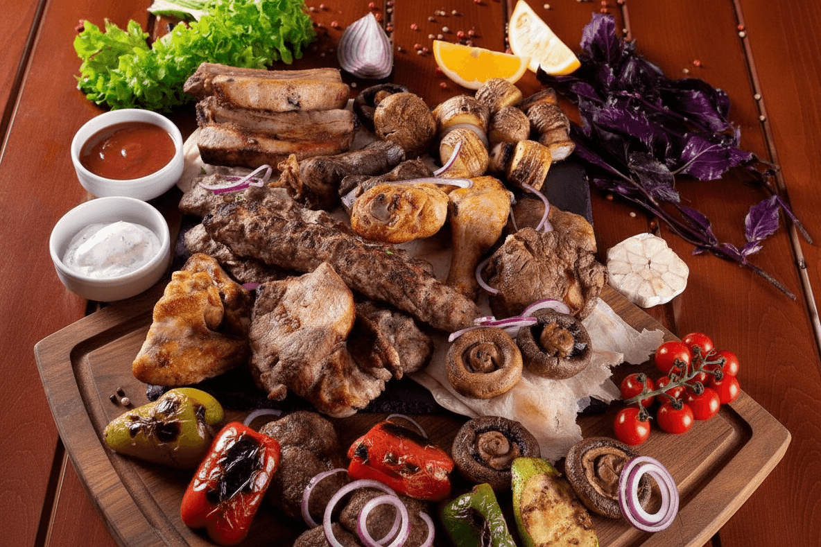 🥩 «Компания» — 10-12 человек.